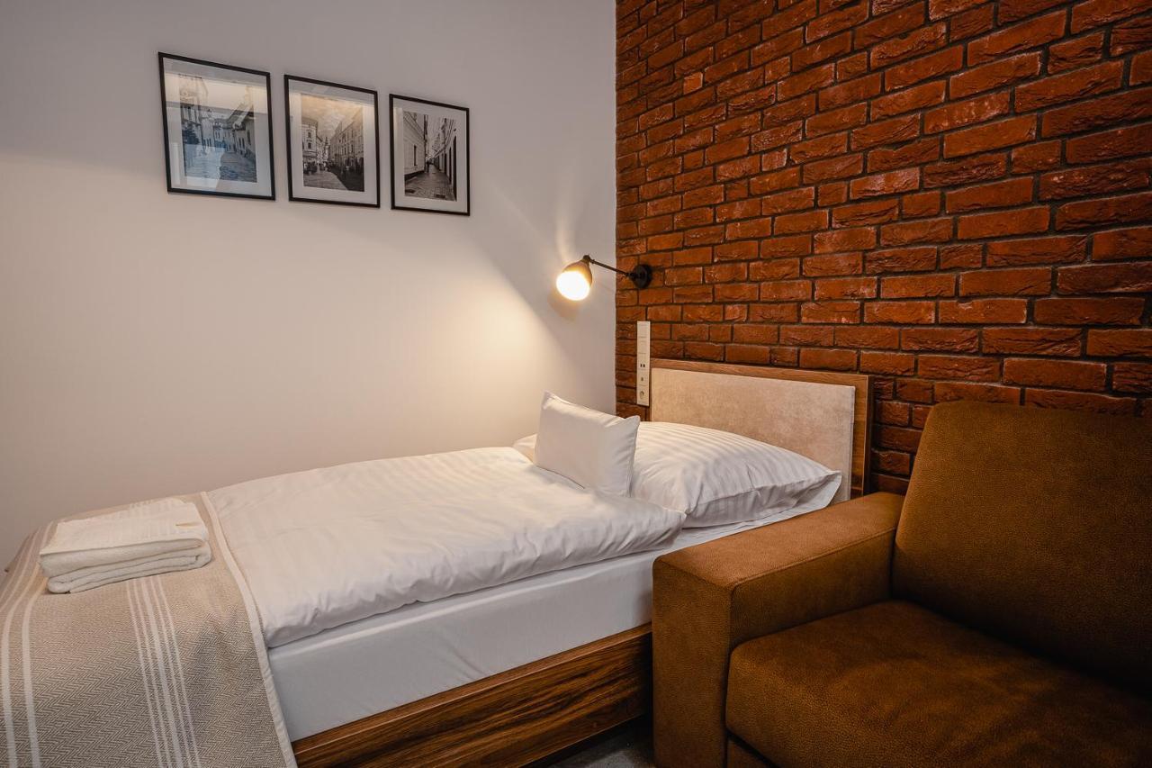 Garni Hotel Dock Bratislava Esterno foto