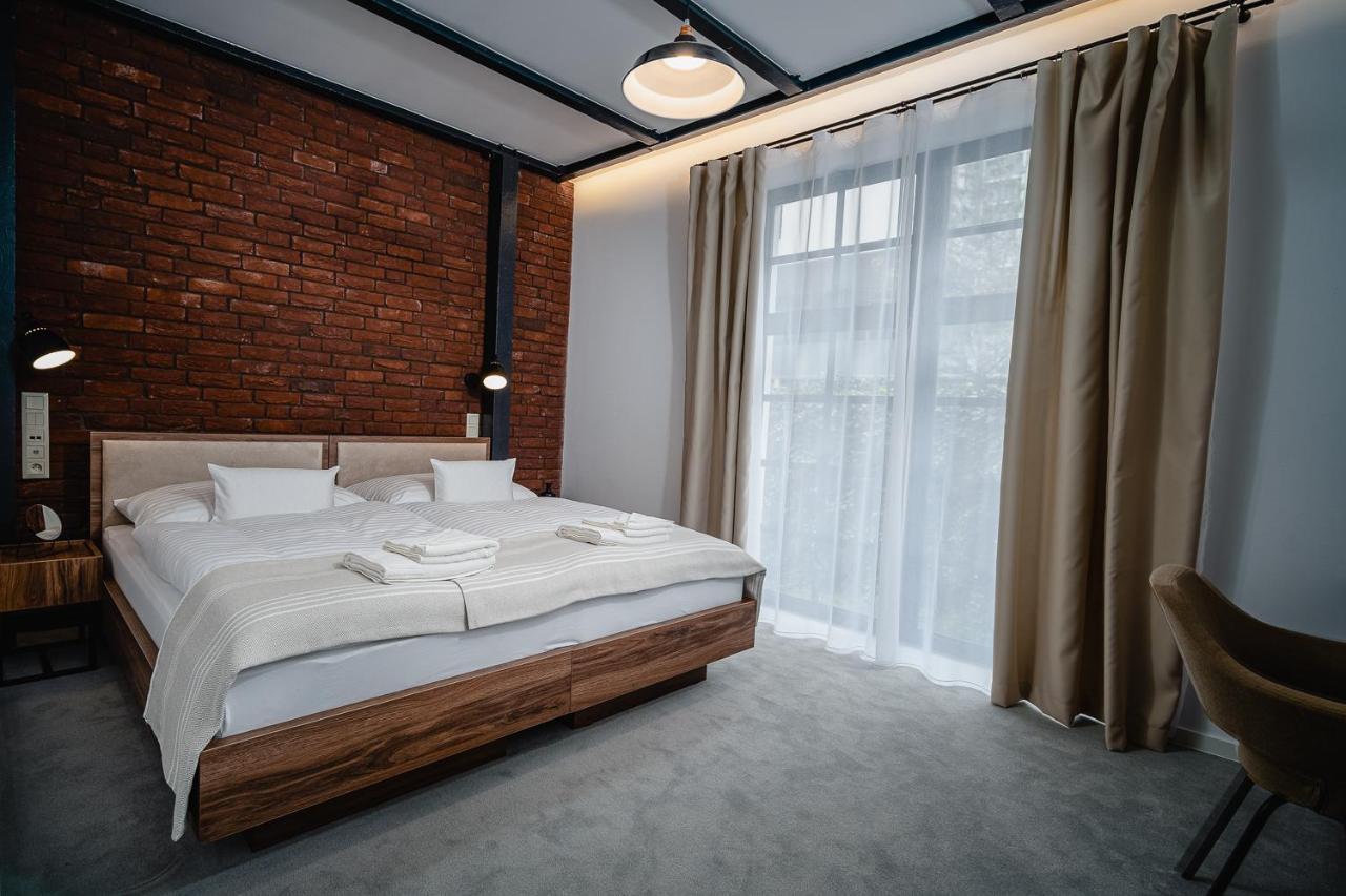 Garni Hotel Dock Bratislava Esterno foto